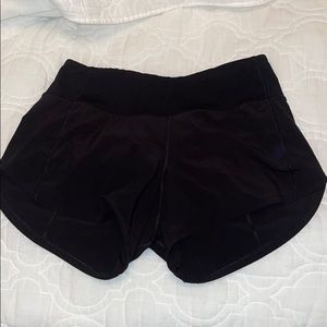 Black lululemon speed up short